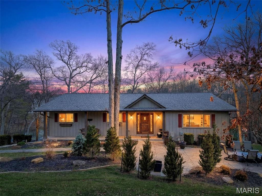 12 Prairie Lake Court