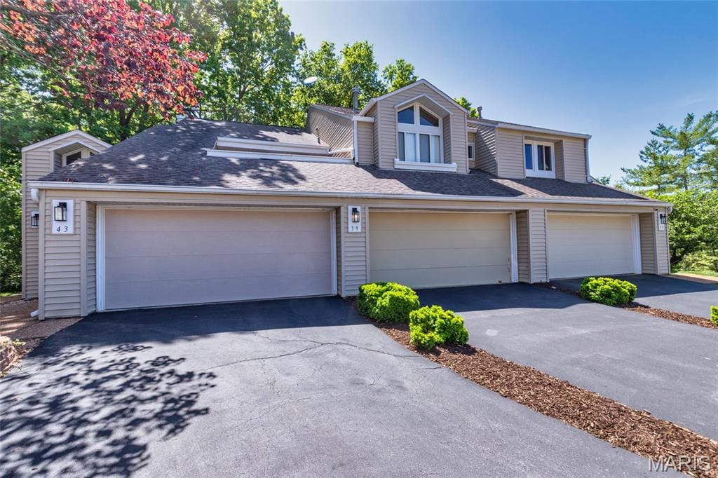 39 Ridgeview Circle Court