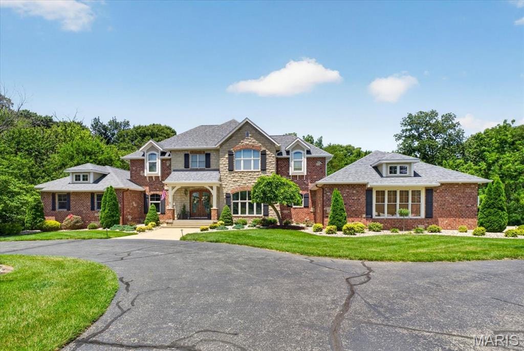 804 Saint Nicholas Drive