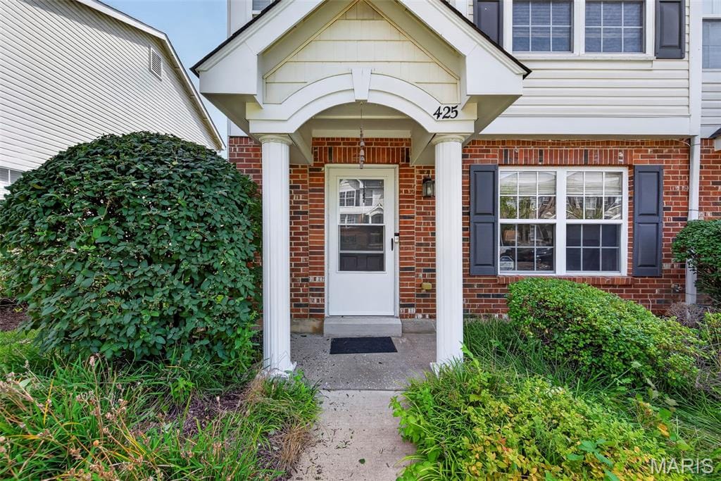 425 Wild Oak Drive