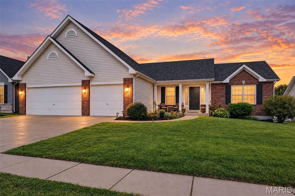 1093 Renfrew Lane