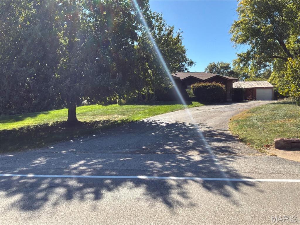 1435 & 1421 Schoettler Road