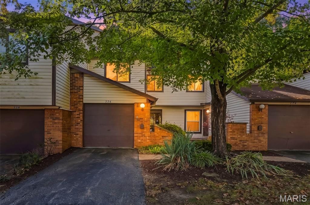 726 Windy Ridge Drive